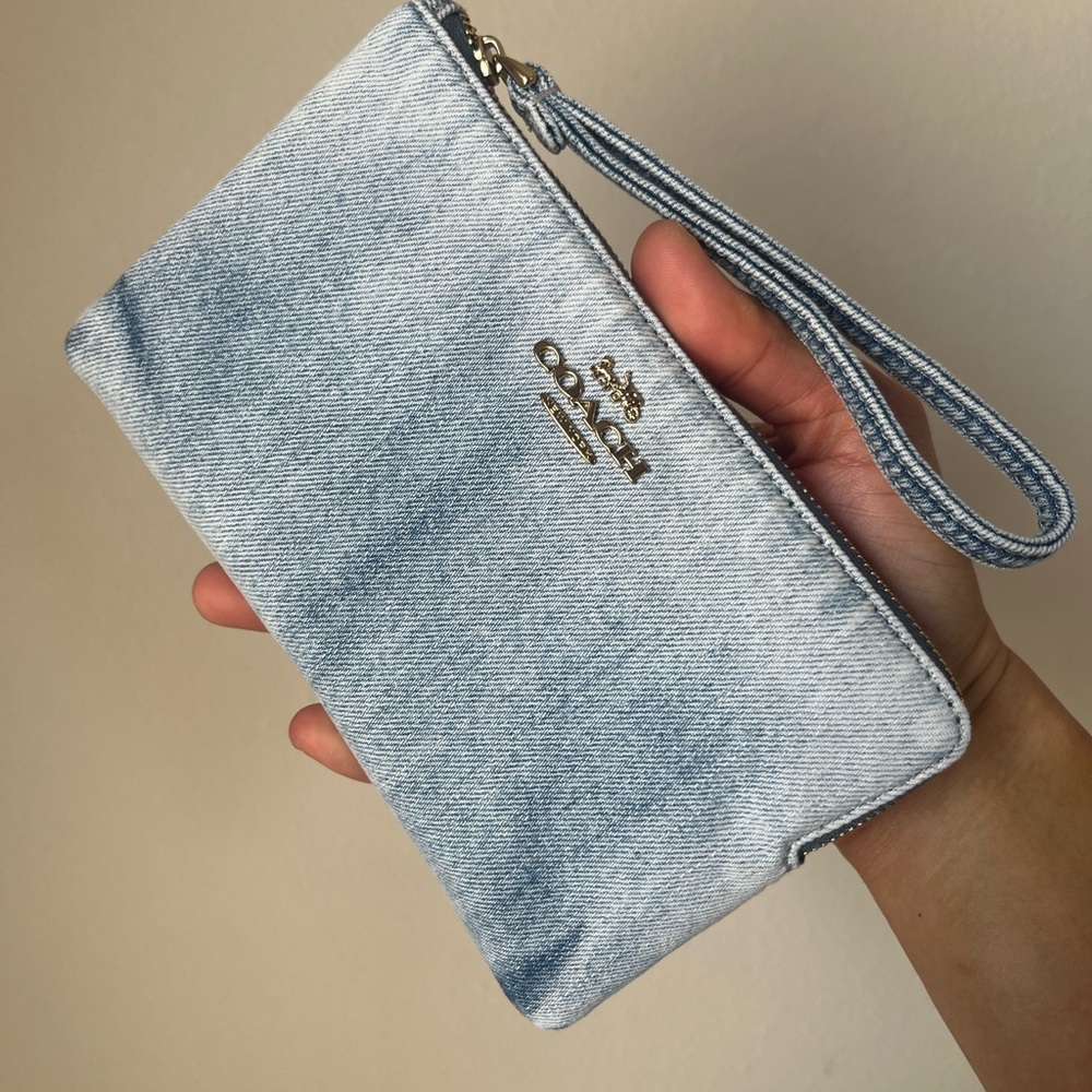 Coach Light Denim Wristlet Clutch with Gold Logo - Picture 4 of 8
